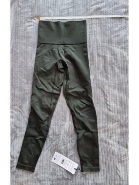 LNDR Chisel 7/8 Legging XS Olive Green New Super Sculpt Seamless Compression NWT
